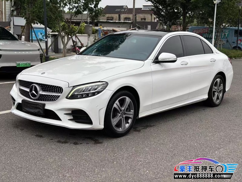 19年奔驰C轿车抵押车出售