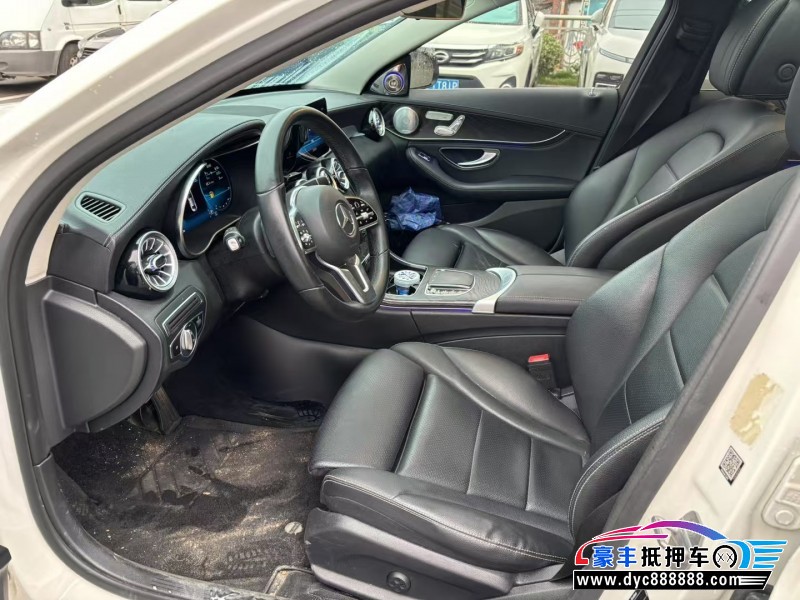 19年奔驰C轿车抵押车出售