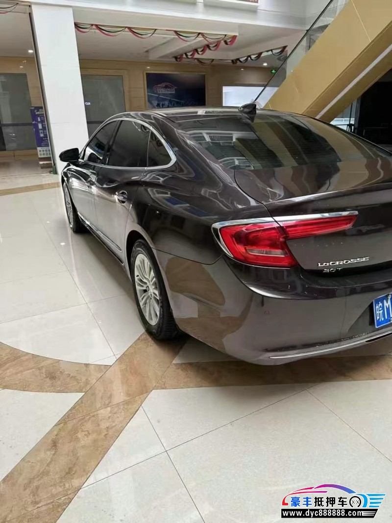 18年别克君越轿车抵押车出售