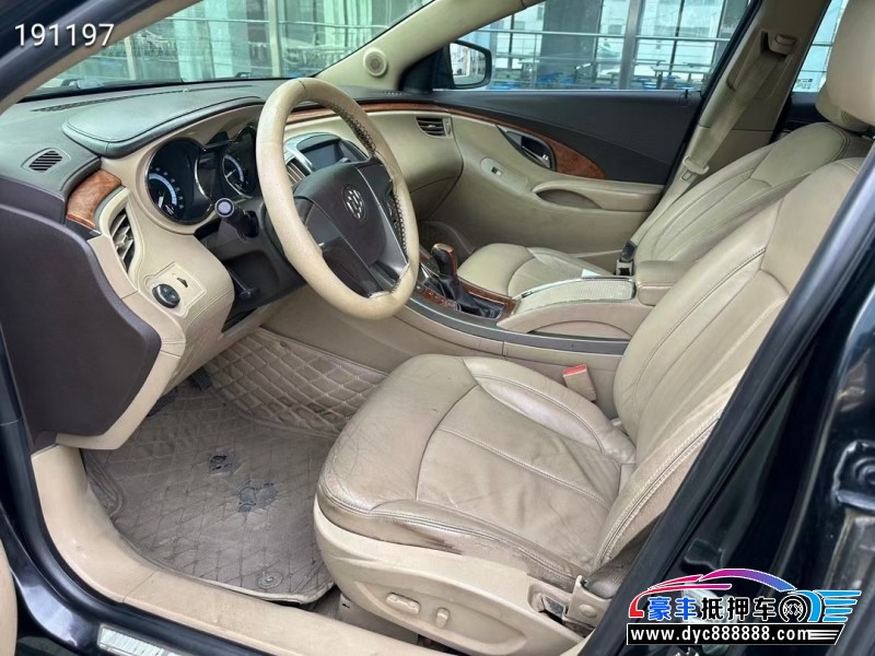 12年别克君越轿车抵押车出售