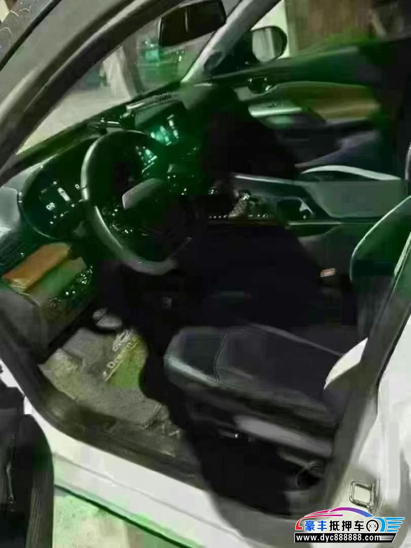 21年宝骏RC5轿车抵押车出售