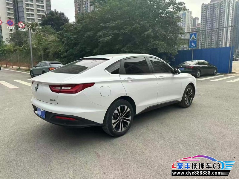 21年宝骏RC6轿车抵押车出售