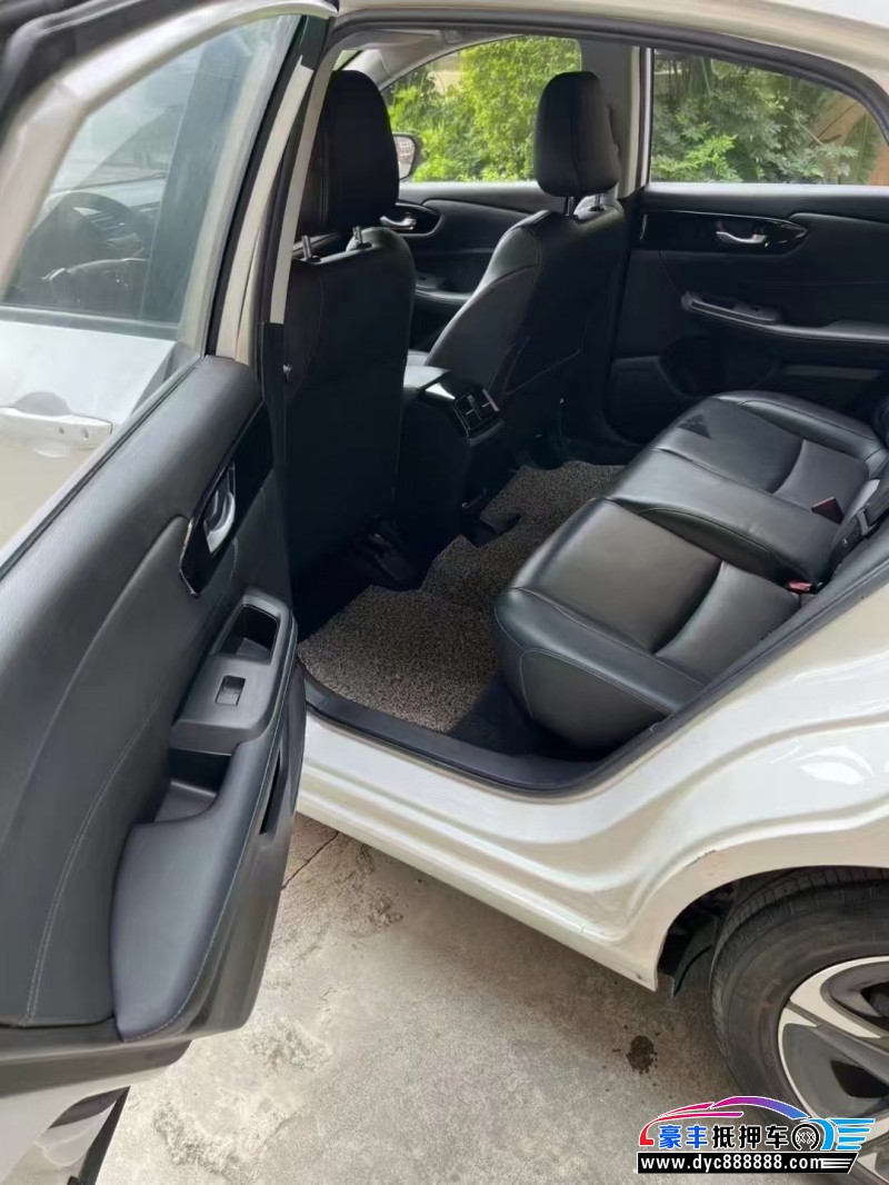 19年本田享域轿车抵押车出售