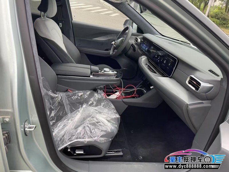 23年极狐阿尔法S轿车抵押车出售