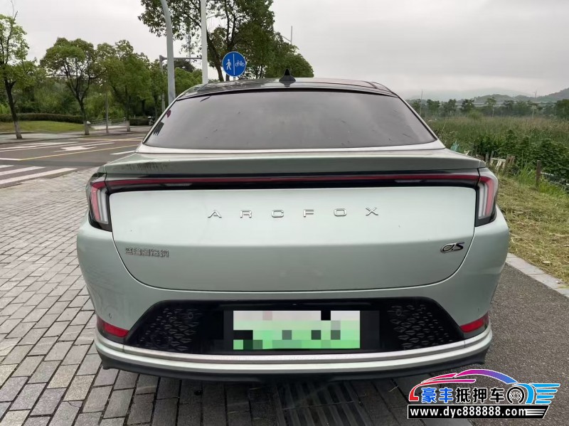 23年极狐阿尔法S轿车抵押车出售