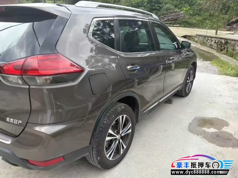 20年日产奇骏轿车抵押车出售