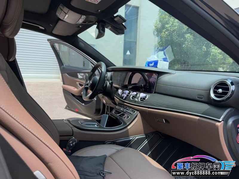 22年奔驰E轿车抵押车出售