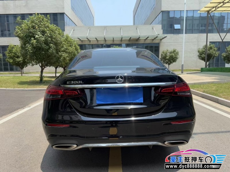 22年奔驰E轿车抵押车出售