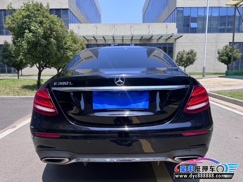 18年奔驰E轿车抵押车出售