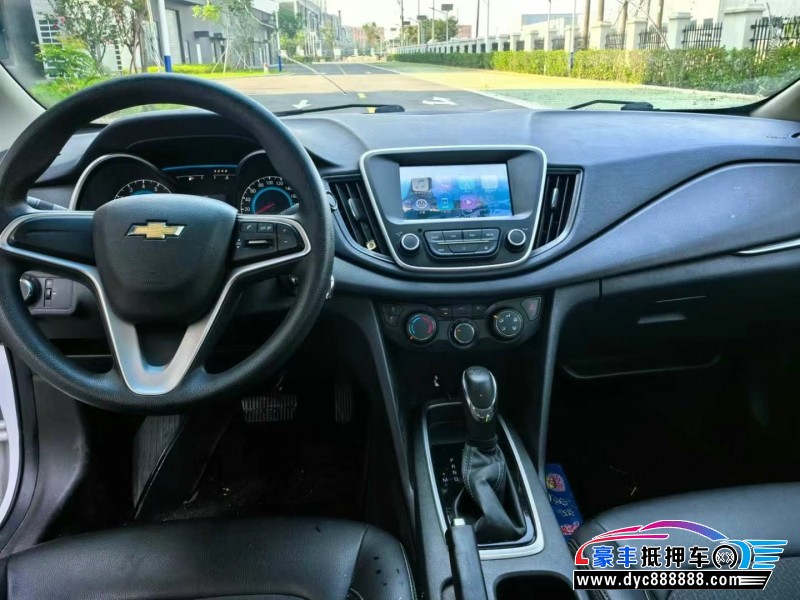 18年雪佛兰科沃兹轿车抵押车出售