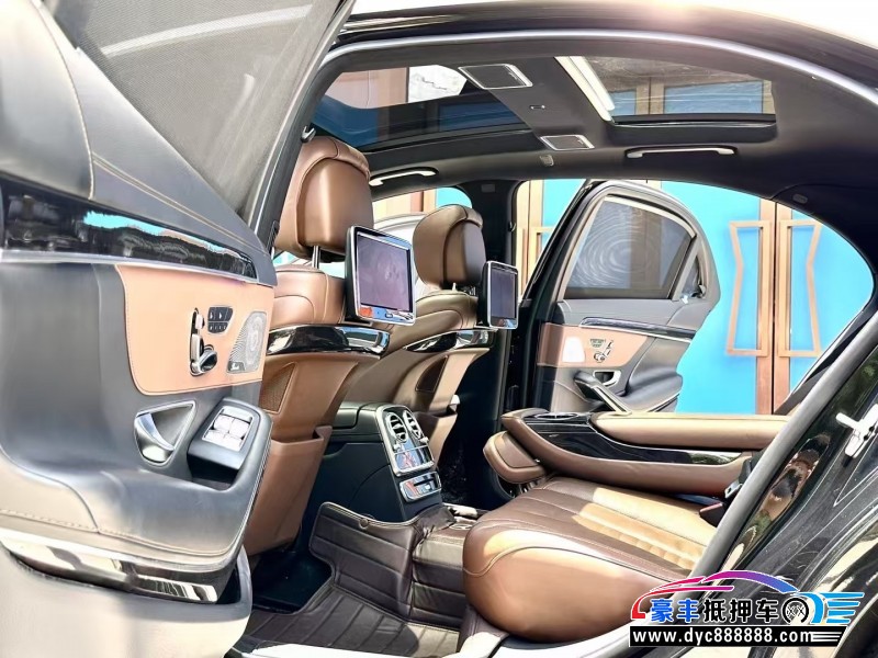 16年奔驰迈巴赫S级轿车抵押车出售