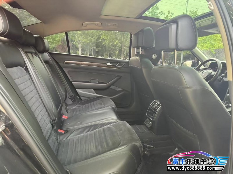 16年大众迈腾轿车抵押车出售