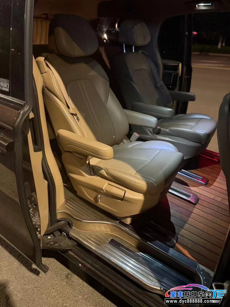 20年别克GL8轿车抵押车出售