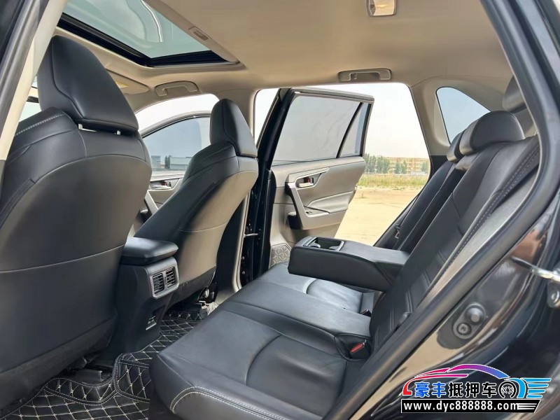 21年丰田威兰达轿车抵押车出售