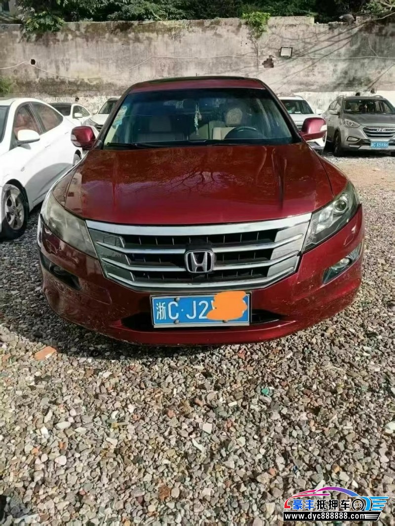 13年本田歌诗图轿车