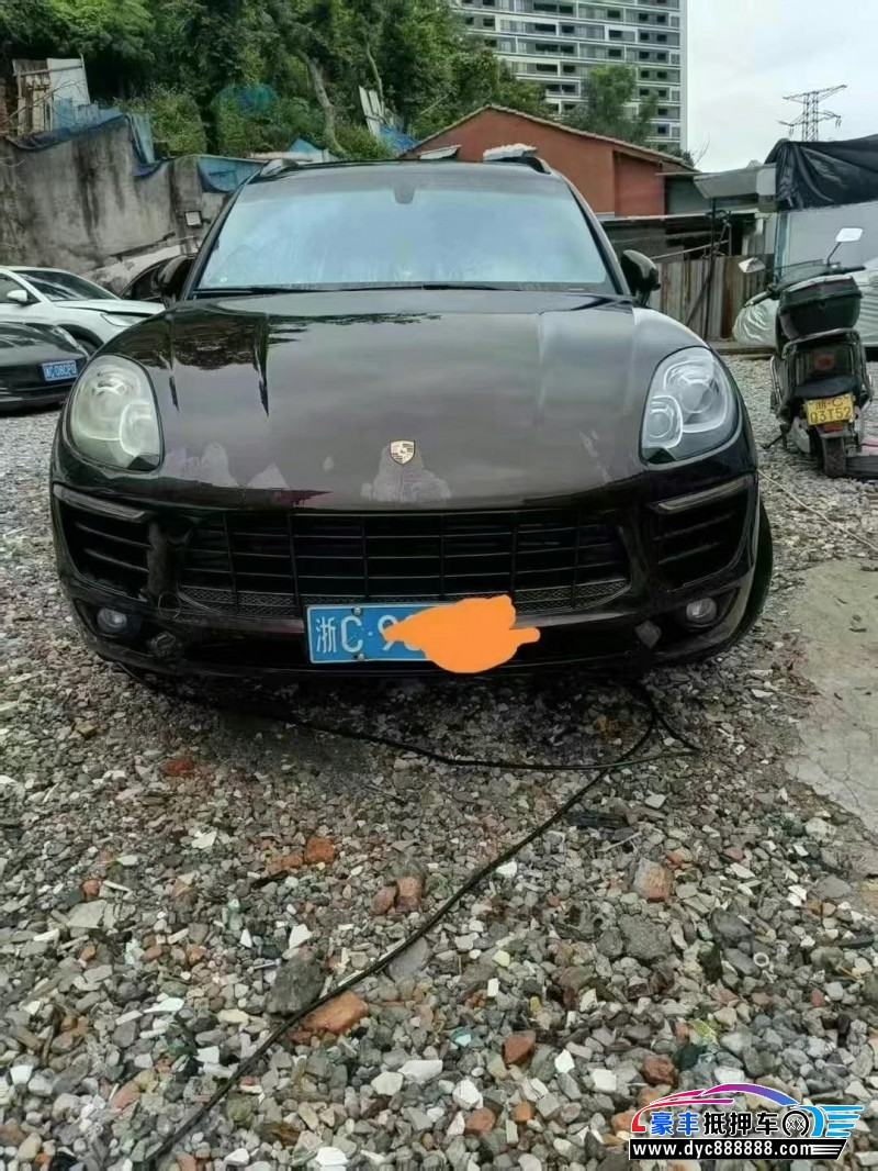 抵押车出售15年保时捷Macan迈凯轿车