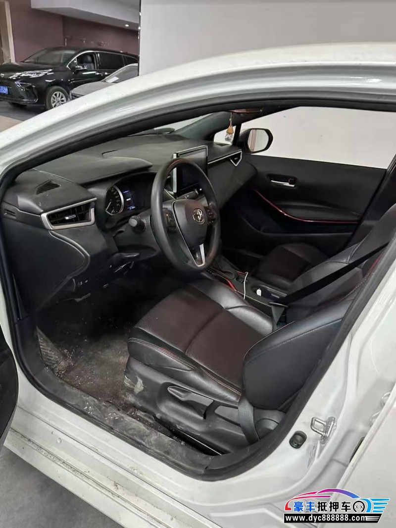 20年丰田雷凌轿车抵押车出售