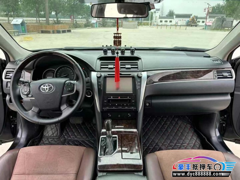 17年丰田凯美瑞轿车抵押车出售