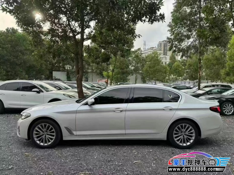 22年宝马5系轿车抵押车出售