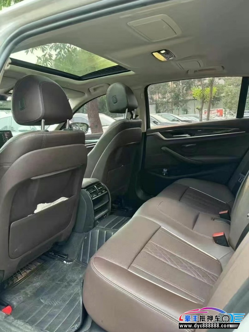 22年宝马5系轿车抵押车出售