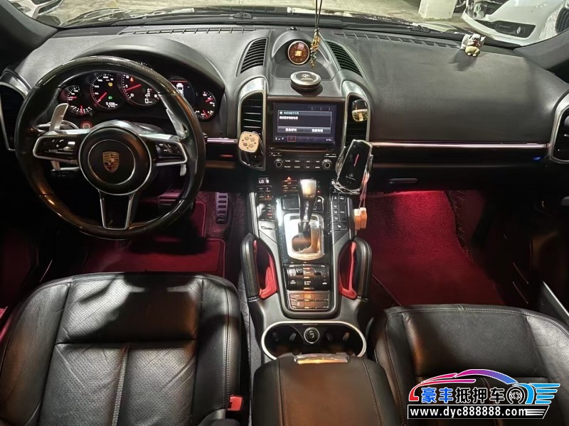 18年保时捷卡宴轿车抵押车出售