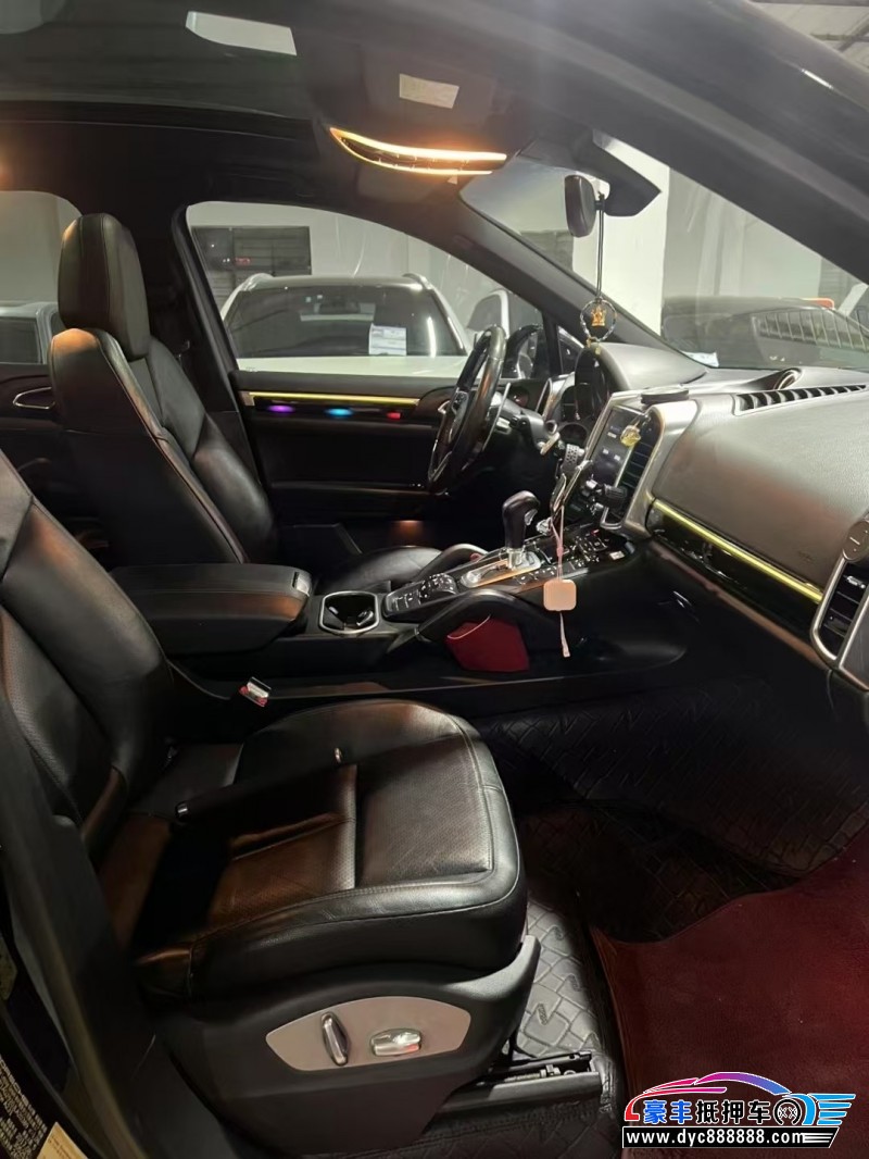 18年保时捷卡宴轿车抵押车出售