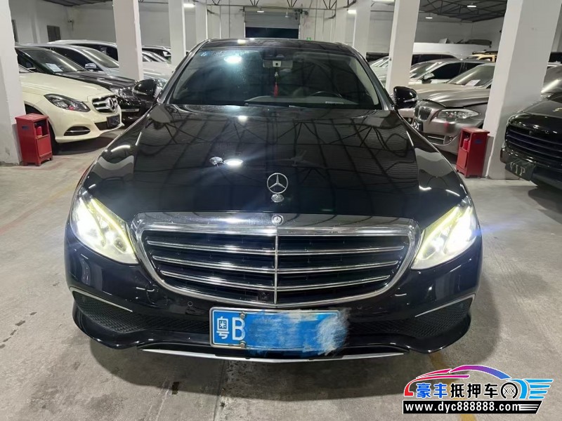 17年奔驰E轿车抵押车出售