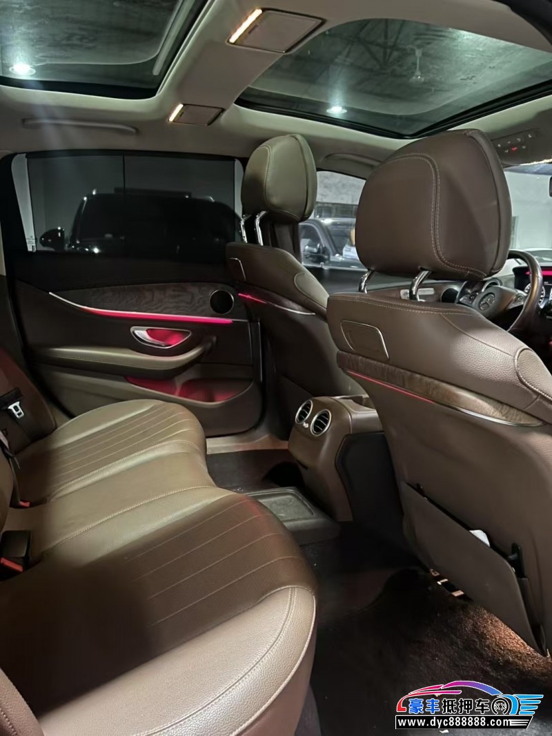 17年奔驰E轿车抵押车出售