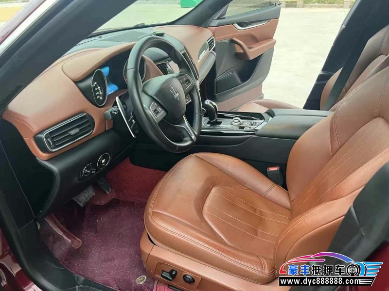 18年玛莎拉蒂莱万特轿车抵押车出售