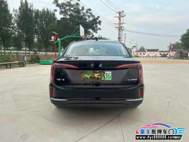 25年红旗EQM5轿车抵押车出售