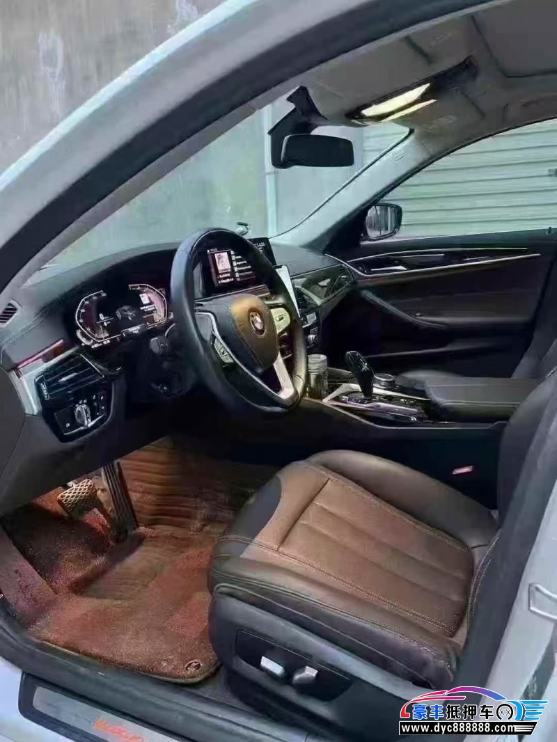 20年宝马5系轿车抵押车出售