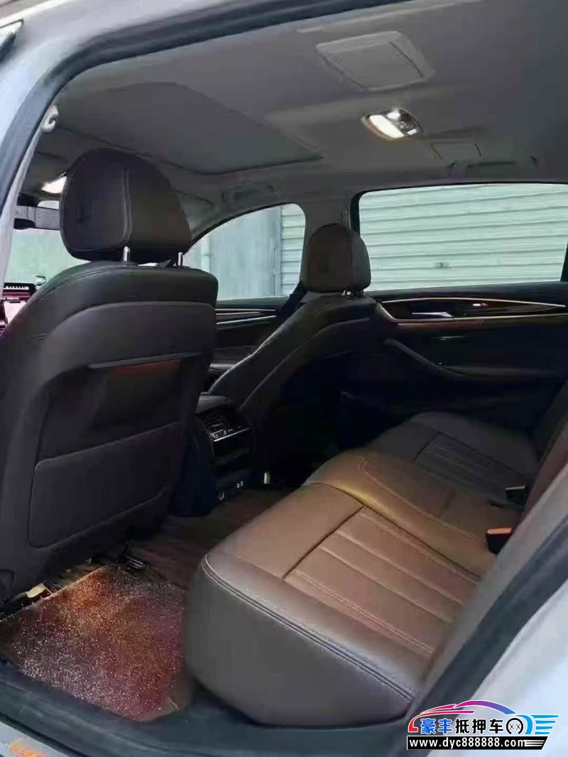 20年宝马5系轿车抵押车出售