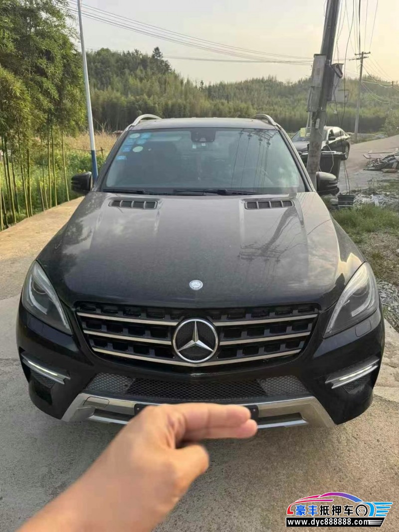 15年奔驰ML轿车抵押车出售