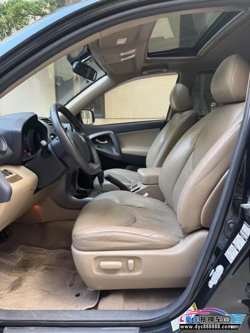 12年丰田RAV4轿车抵押车出售