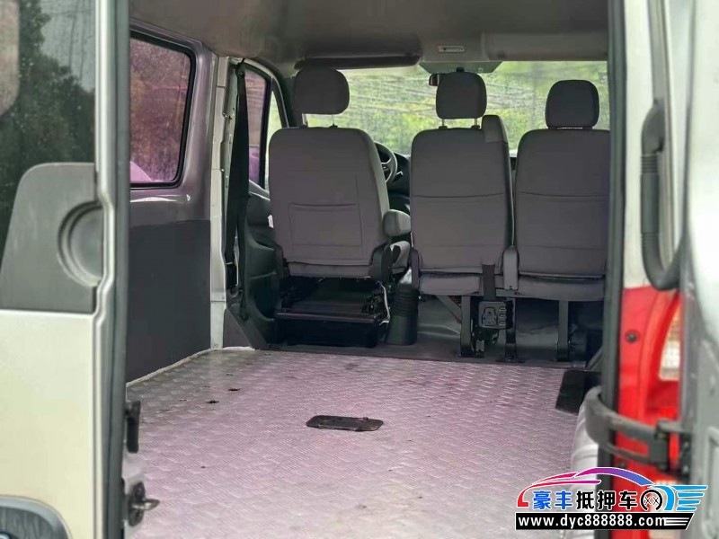 21年福田图雅诺轿车抵押车出售