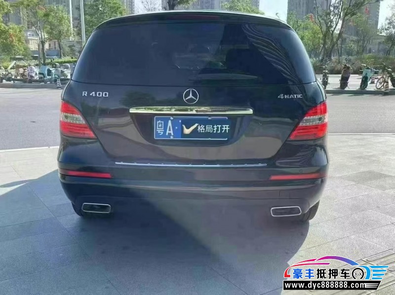 17年奔驰R轿车抵押车出售