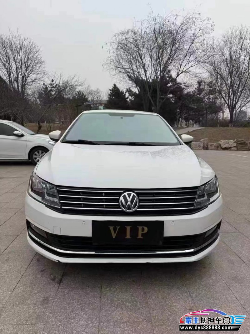 抵押车出售18年大众朗逸轿车