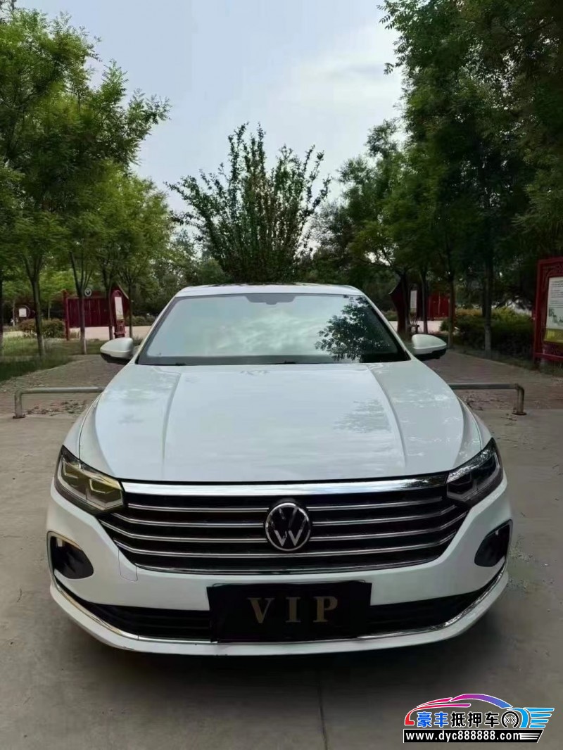 抵押车出售22年大众朗逸轿车