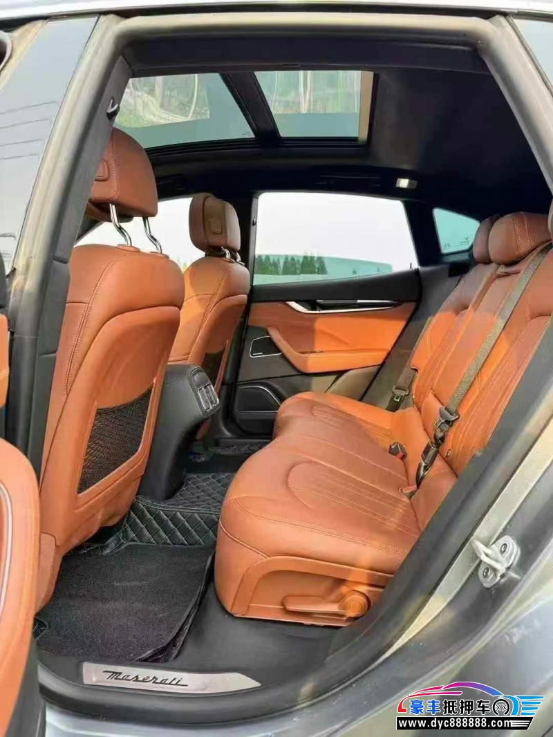 23年玛莎拉蒂莱万特轿车抵押车出售