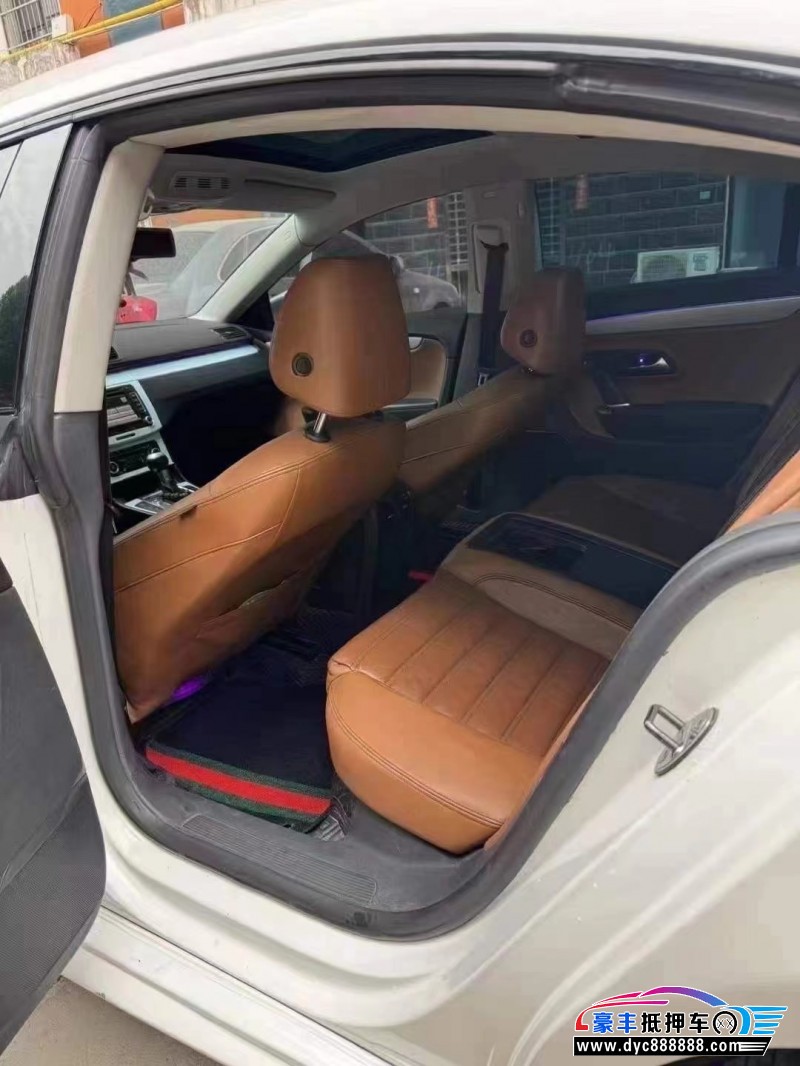 11年大众CC轿车抵押车出售