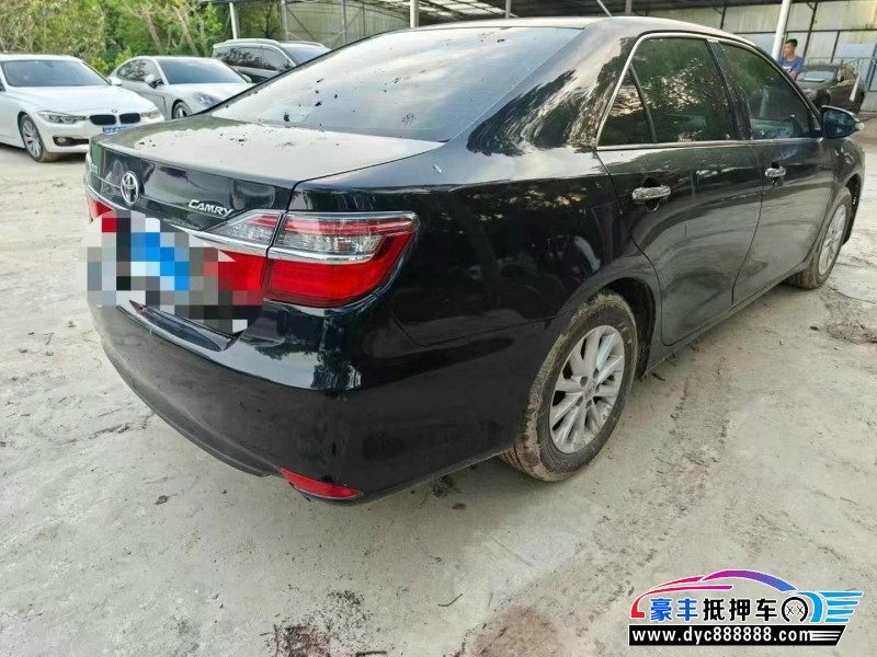 17年丰田凯美瑞轿车抵押车出售