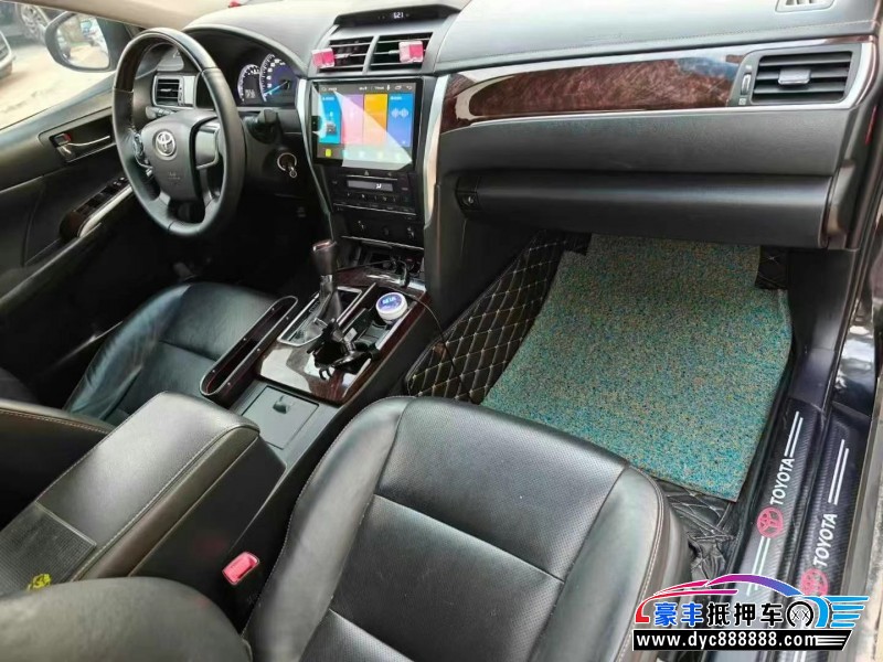 17年丰田凯美瑞轿车抵押车出售