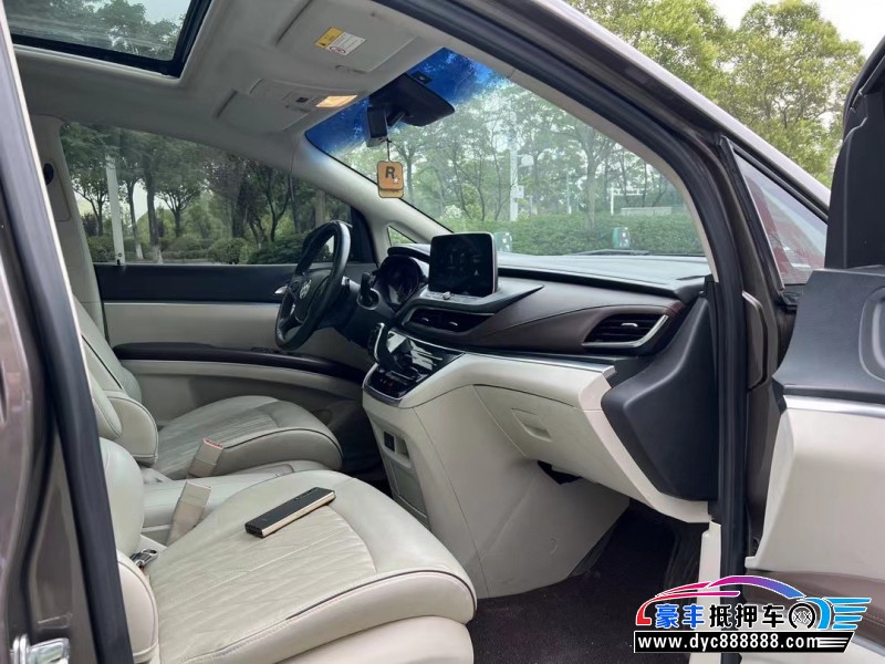 22年别克GL8轿车抵押车出售