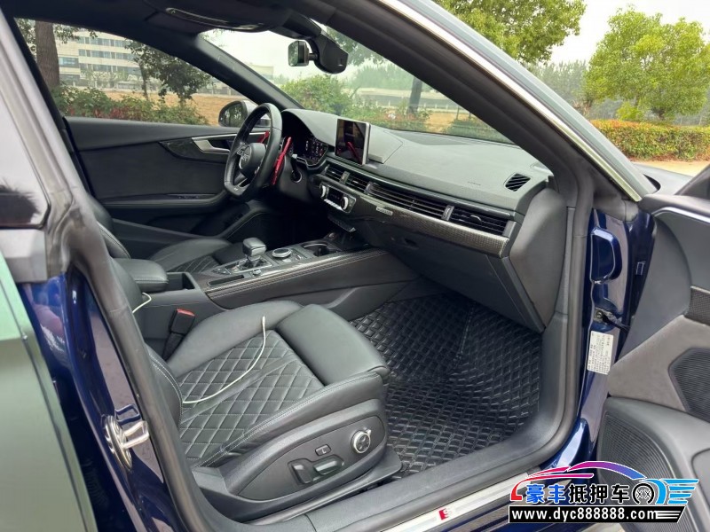 19年奥迪S5轿车抵押车出售