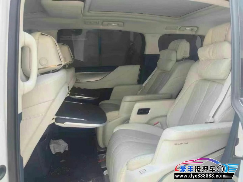 24年别克GL8轿车抵押车出售