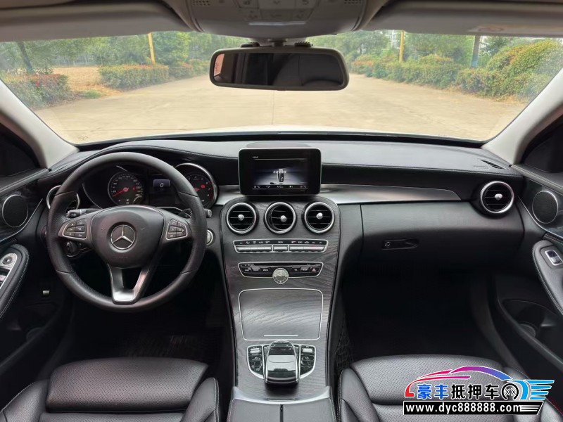 17年奔驰C轿车抵押车出售