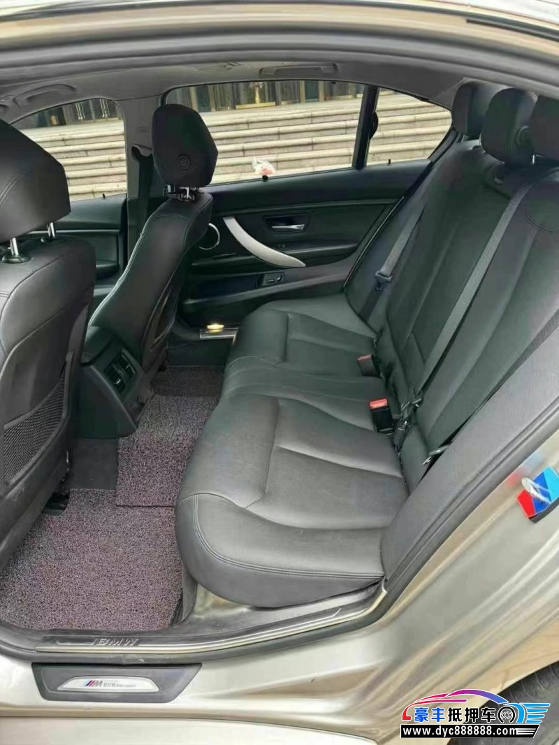 15年宝马3系轿车抵押车出售
