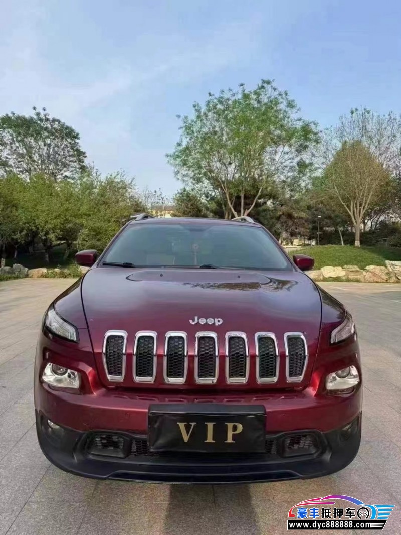 16年Jeep自由光轿车抵押车出售