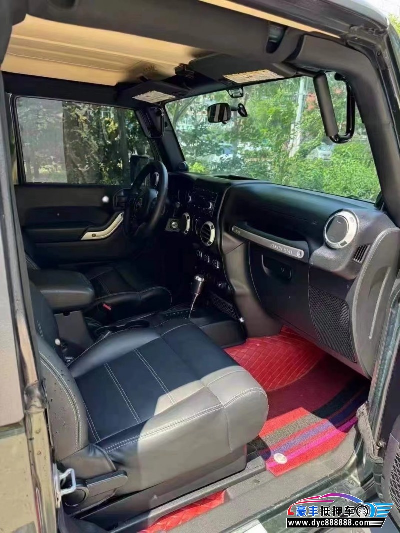 12年Jeep牧马人轿车抵押车出售