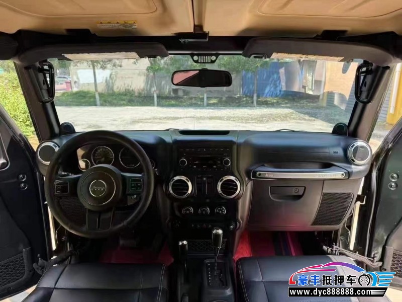 12年Jeep牧马人轿车抵押车出售